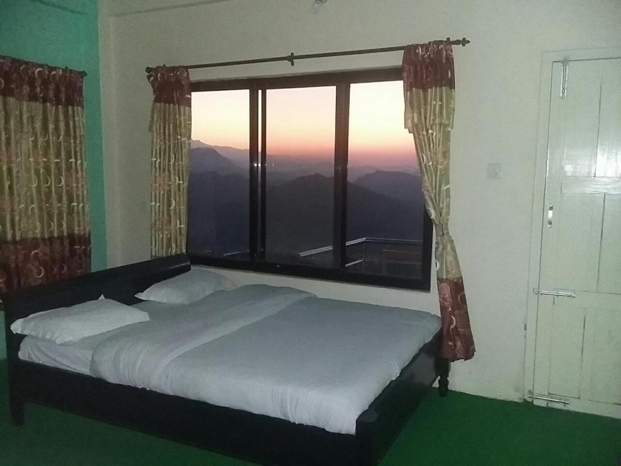 Himalayan Crown Lodge Pokhara Exterior foto