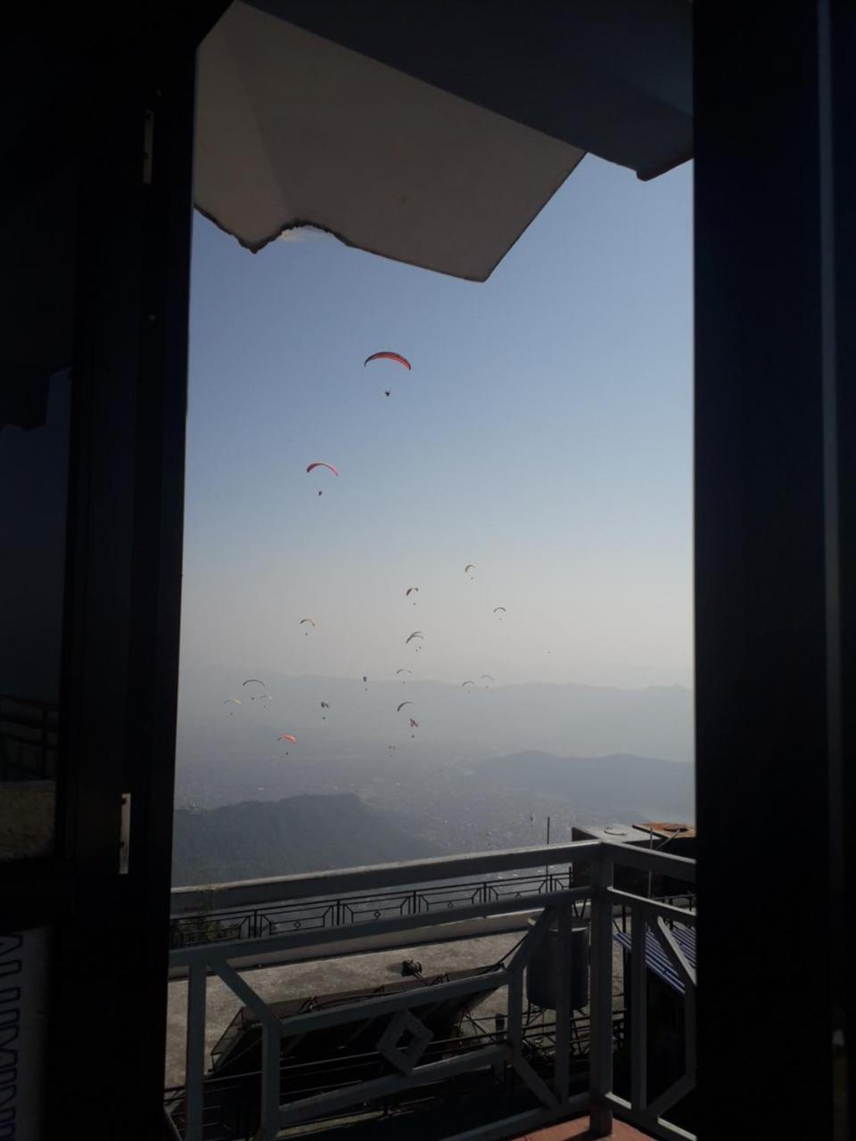 Himalayan Crown Lodge Pokhara Exterior foto